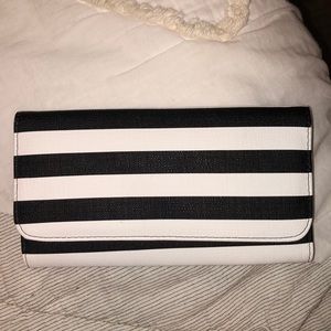 NWOT Kut from the Kloth wallet